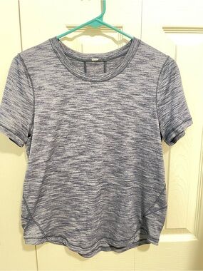 lululemon athletica Heathered Blue Short Sleeve Tee